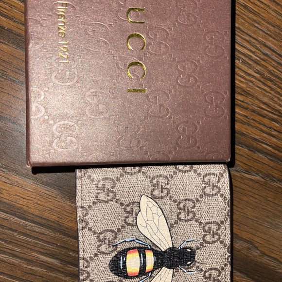 Gucci Wallet - Picture 3 of 3